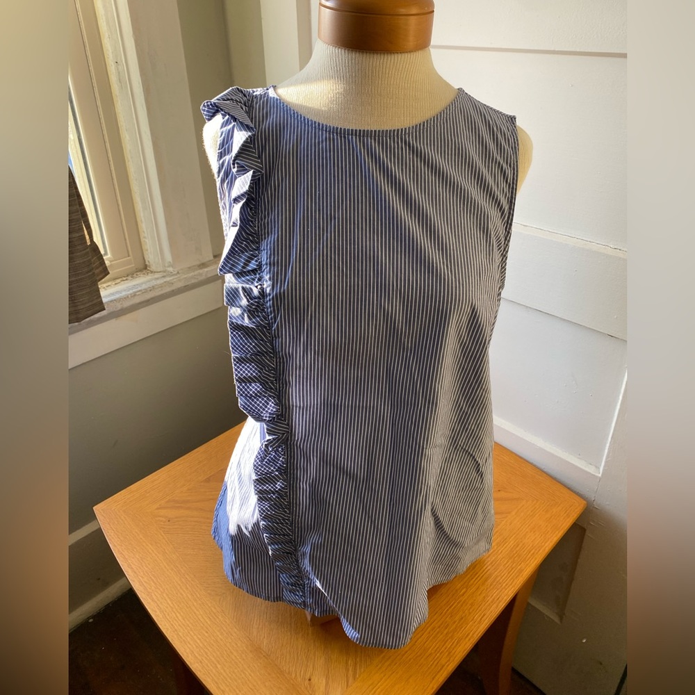 Sleeveless banana republic shirt
